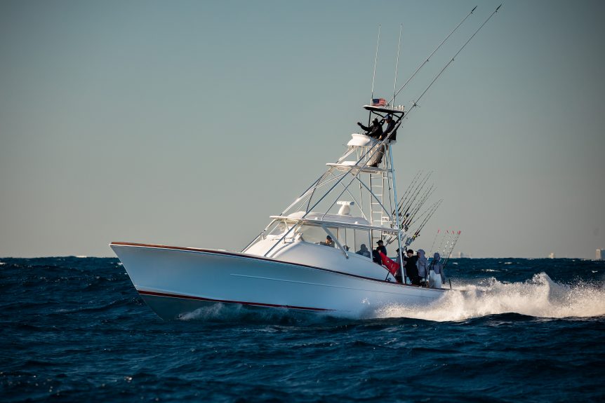 The Advantages of a Walkaround Sportfishing Boat