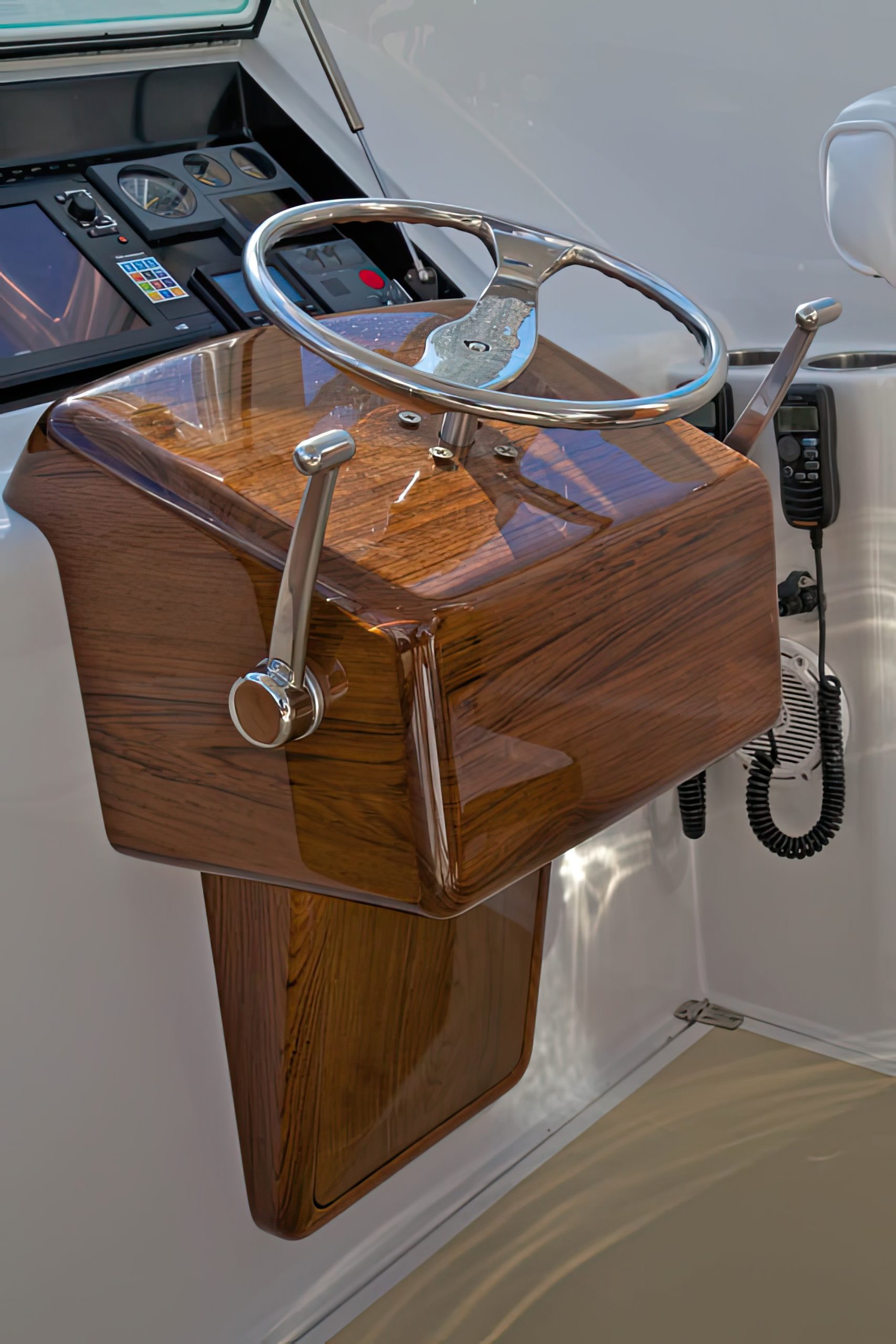 02_36 Express Helm-gigapixel-cgi-4x