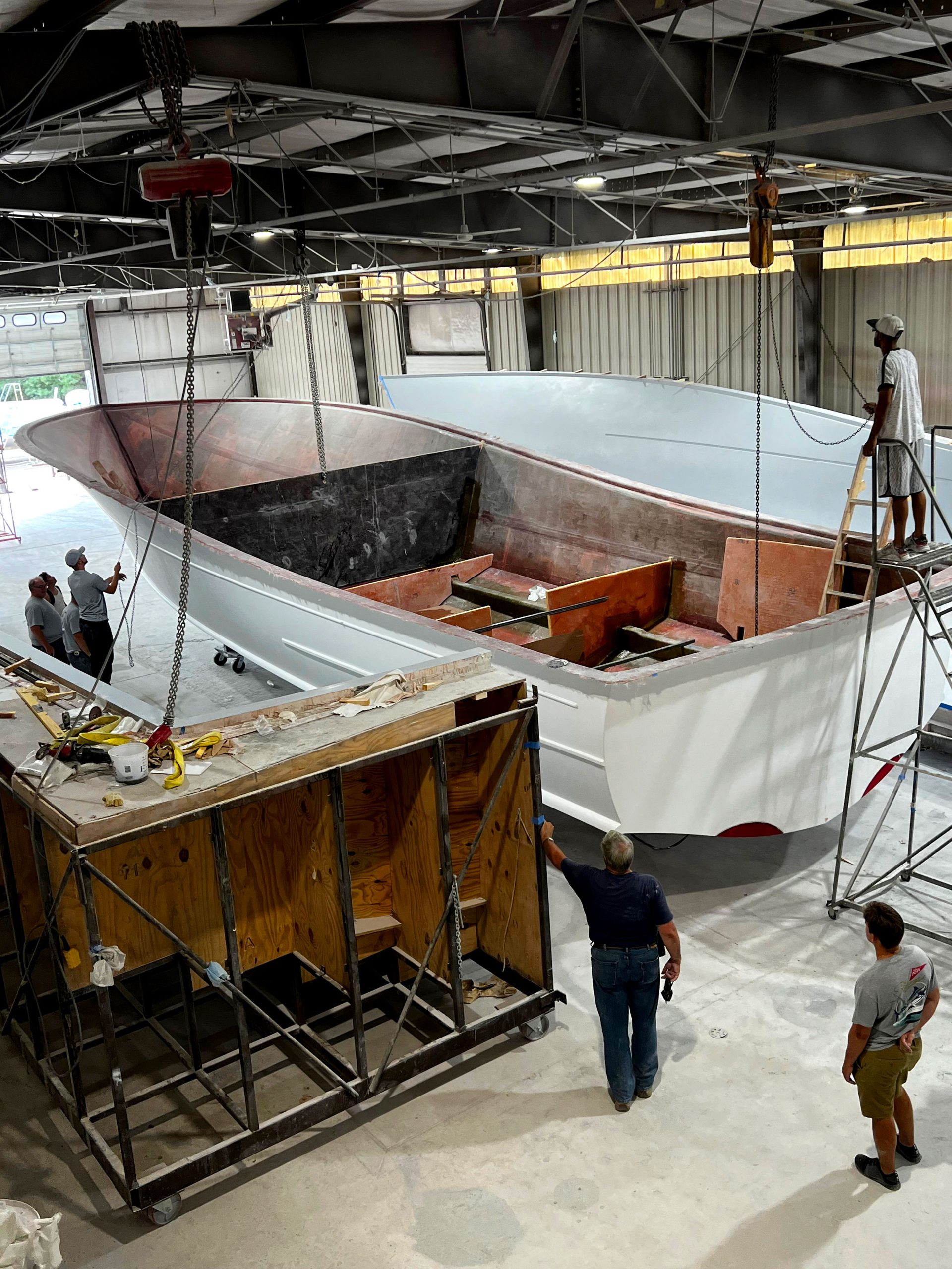 02_Release-Boatworks-55-Walkaround-Flybridge-Mold-2
