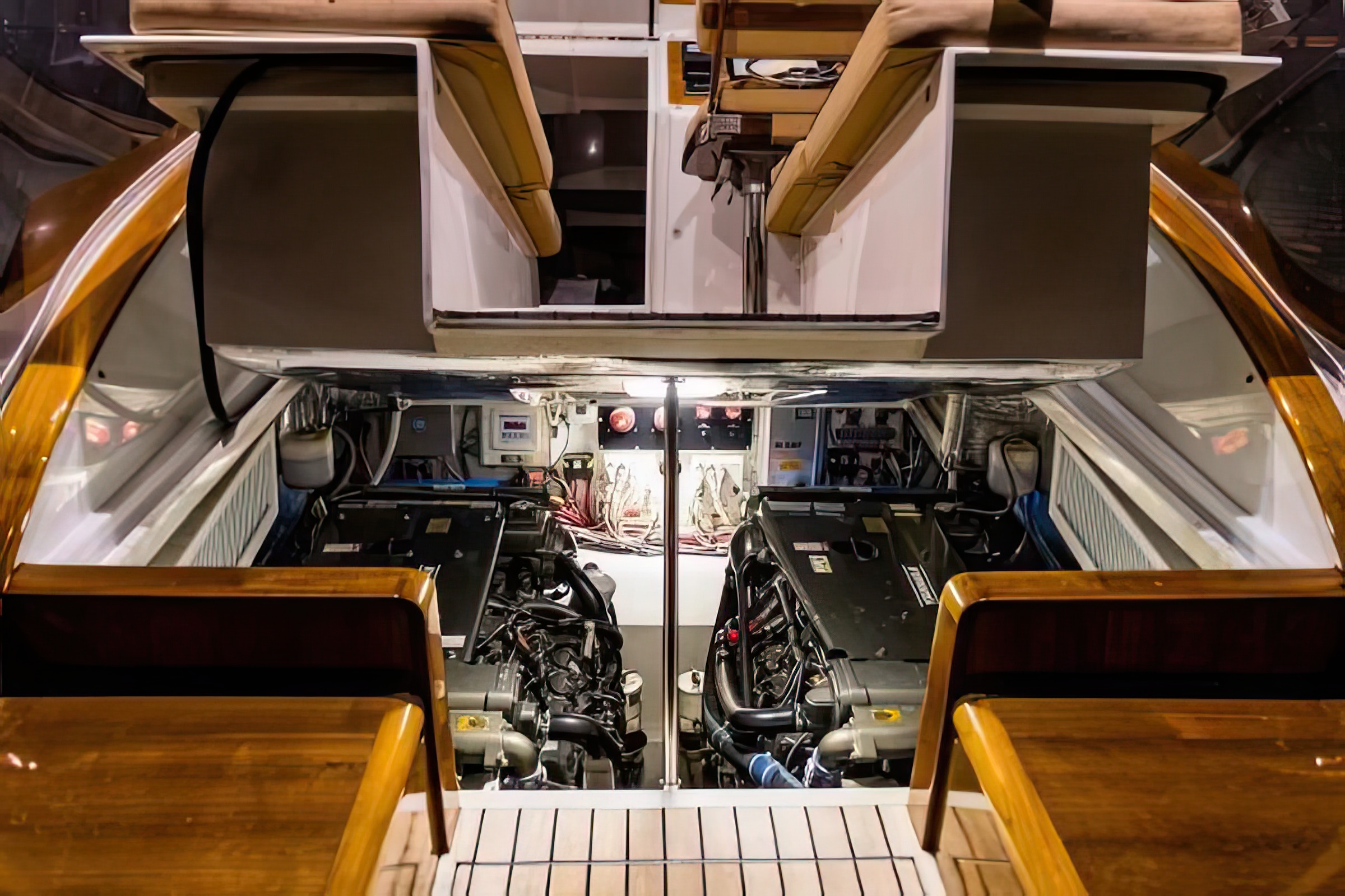 06_36 Walkaround-gigapixel-cgi-4x
